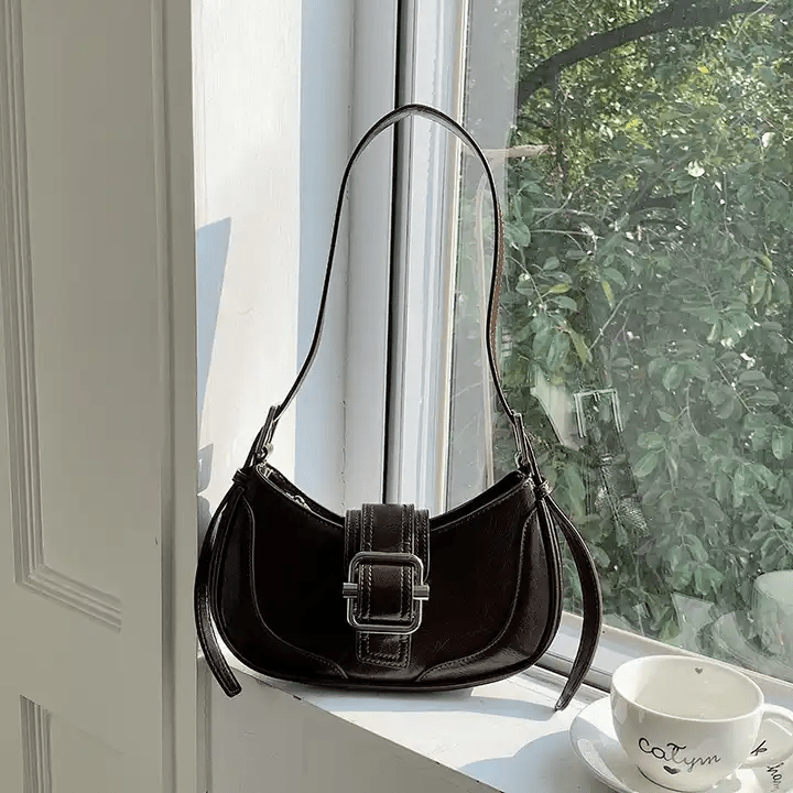 Mørkebrun Vintage Belt crossbody set fra siden