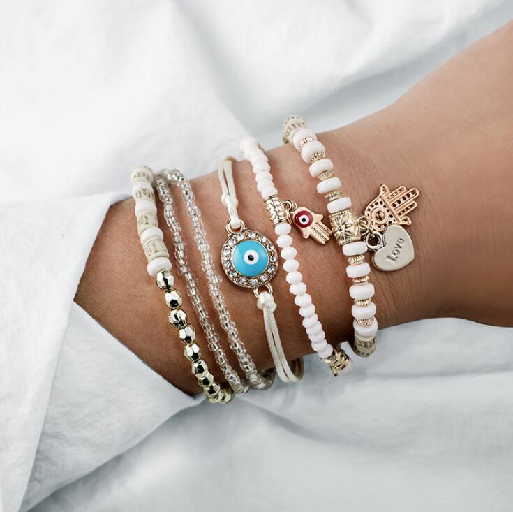 Hamsa | Sæt med perlearmbånd og hamsa-charms – Visning 01