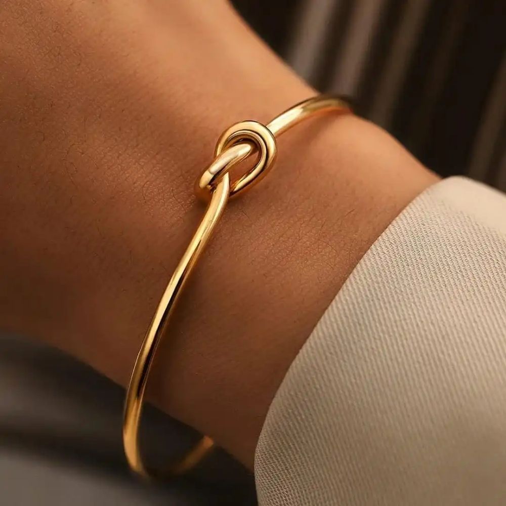 Knude | Justerbar armring med knudedetalje – Visning 01
