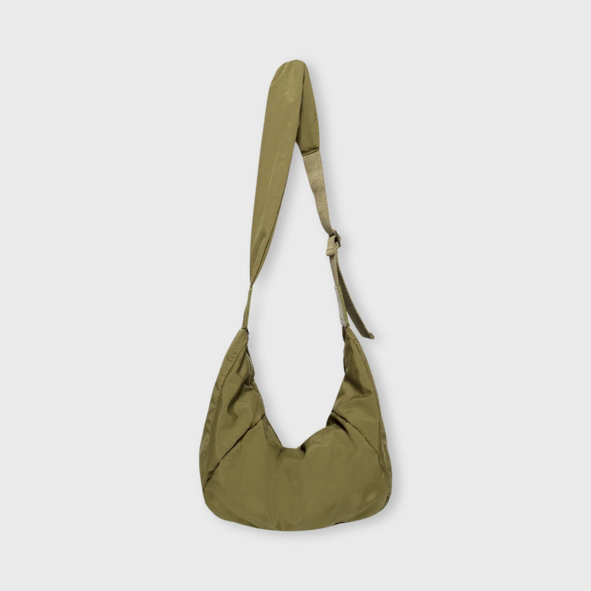 Oliven Baggy nylon crossbody set fra siden