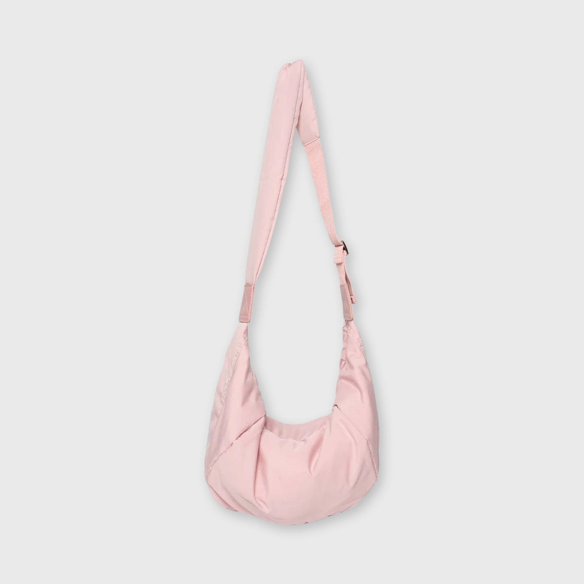 Rosa Baggy nylon crossbody set fra siden