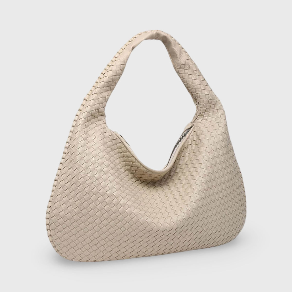 Sand Oversize vævet skuldertaske set forfra