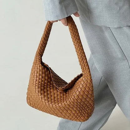 Cognac Woven skuldertaske set fra siden