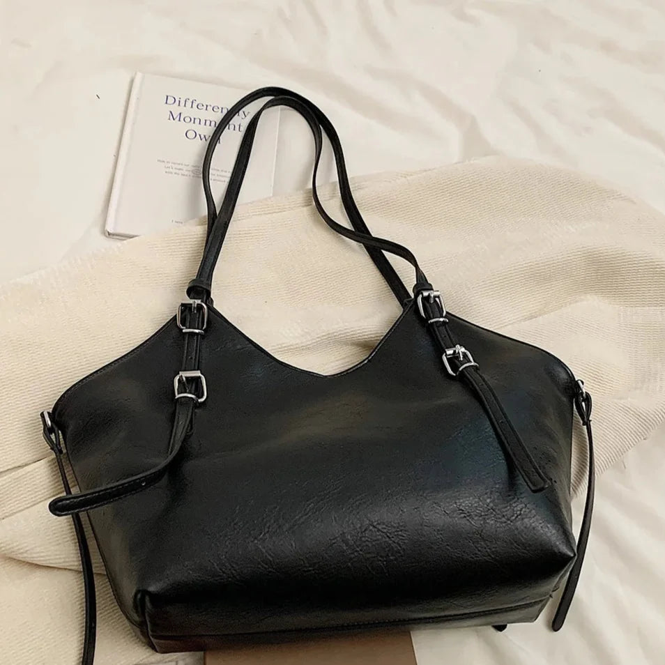 Sort Yara shopper set fra siden